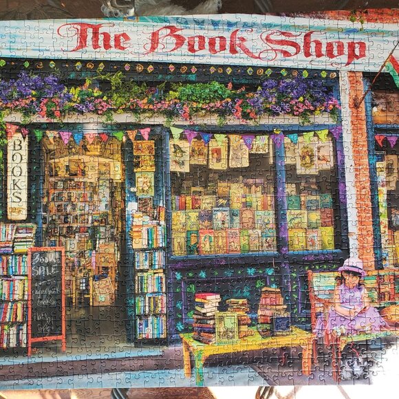 Ravensburger 1000 pc Bookstore front puzzle - Picture 4 of 4